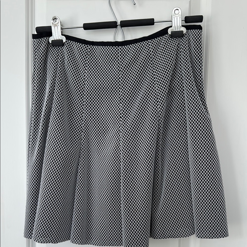 Sandro Elegant Black and White Skirt